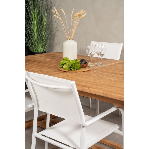 Bjuråker Matgrupp (195x110) - Vit/Natur - 4 Stolar Bjuråker Matgrupp (195x110) - Vit/Natur - 4 Stolar