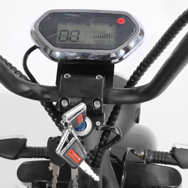 Kolmipyöräinen sähköskootteri - musta 2000W + Lukkoketju Kolmipyöräinen sähköskootteri - musta 2000W + Lukkoketju