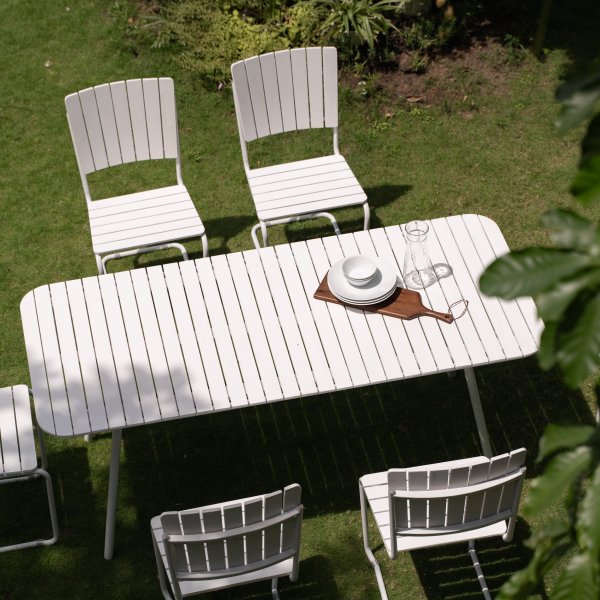 Holmsund Lebensmittelgruppe; Tisch 180x80 cm mit 6 Stühlen - weiß + Reinigungsspray für Gartenmöbel Holmsund Lebensmittelgruppe; Tisch 180x80 cm mit 6 Stühlen - weiß + Reinigungsspray für Gartenmöbel
