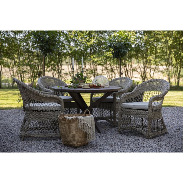 Utegrupp Marbella: Scottsdale runt brunt matbord �112 cm inklusive 4 st Marbella karmstolar i natruf�rgad konstrotting