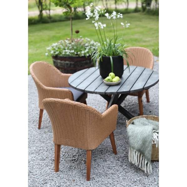Esstischgruppe Mercury: Runder Scottsdale-Tisch in Shabby-Chic-Grau inklusive 4 Valetta-Sesseln aus naturfarbenem Kunstrattan + Reinigungsspray für Gartenmöbel Esstischgruppe Mercury: Runder Scottsdale-Tisch in Shabby-Chic-Grau inklusive 4 Valetta-Sesseln aus naturfarbenem Kunstrattan + Reinigungsspray für Gartenmöbel