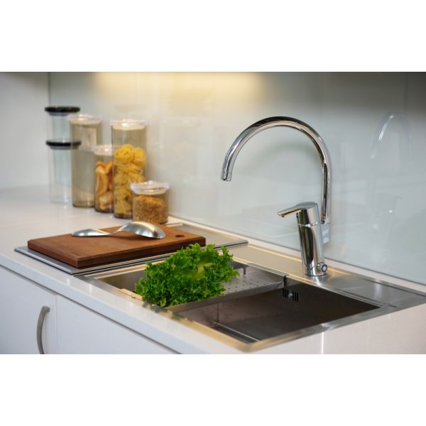 Oras Köksblandare med avstängning, 6 V Cubista 2839F Oras Köksblandare med avstängning, 6 V Cubista 2839F