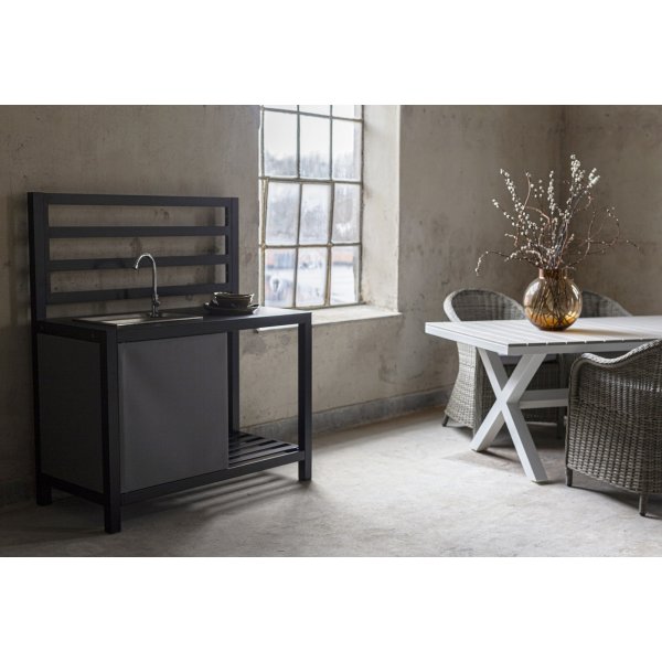 Utekök med vask i rostfritt Utekök med vask i rostfritt