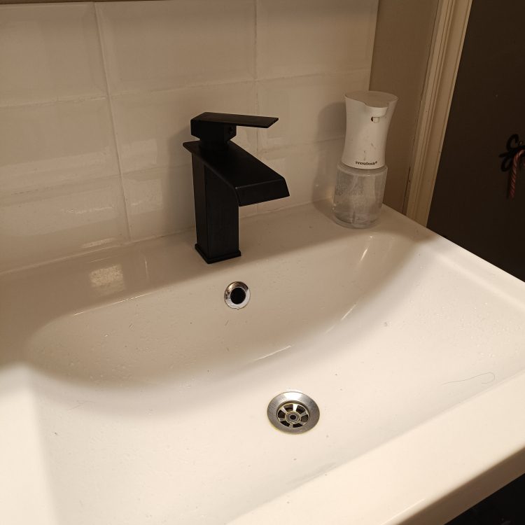 Kundbild Tv�ttst�llsblandare Svart - Orchid: Bra beskrivning p� hemsidan, � bra...