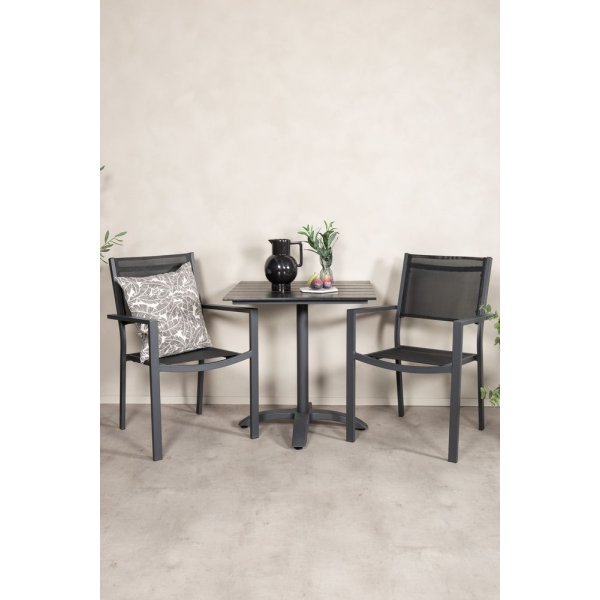 Garnviken Matgrupp (70x70) - Svart - 2 Stolar Garnviken Matgrupp (70x70) - Svart - 2 Stolar